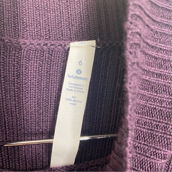 Lululemon Wool Sweater Purple‎ Turtleneck Sz 6 FLAWED - Picture 5 of 8